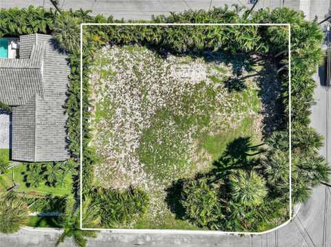 7 Lakeside Palms Ct, Lake Worth, FL 33460