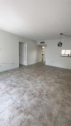 8015 SW 107th Ave, Miami, FL 33173