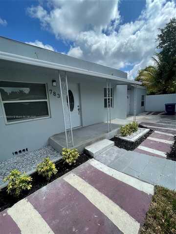 783 NW 98th St, Miami, FL 33150