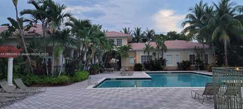 2564 Centergate Dr, Miramar, FL 33025