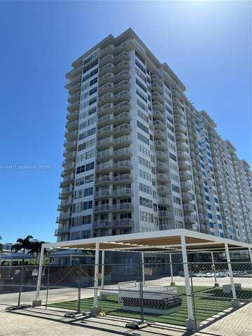 18021 Biscayne Blvd, Aventura, FL 33160