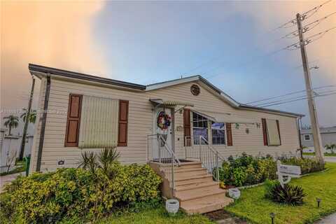 8580 SW 17th St, Davie, FL 33324