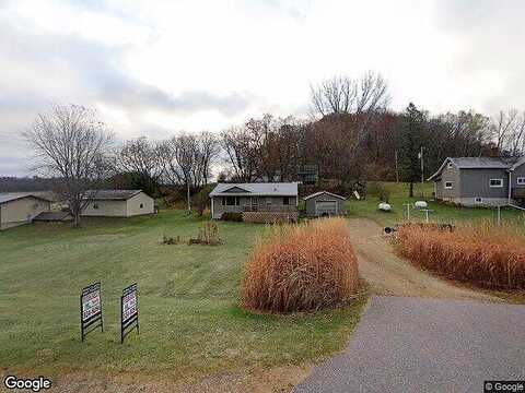 S6220 Highway 154, Hillpoint, WI 53937