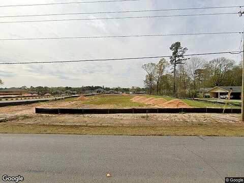 Silvercrest Boulevard, Crestview, FL 32536