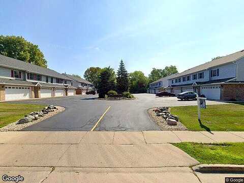 Kettle Moraine Drive N #4, Slinger, WI 53086