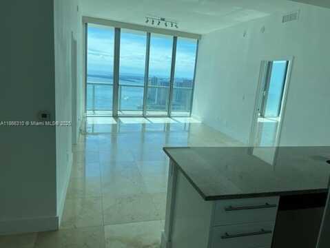 888 Biscayne Blvd, Miami, FL 33132