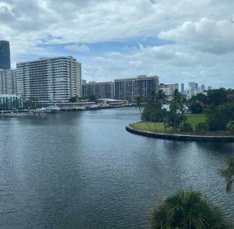 121 Golden Isles Dr, Hallandale Beach, FL 33009