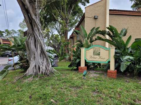 4455 Treehouse Ln, Tamarac, FL 33319