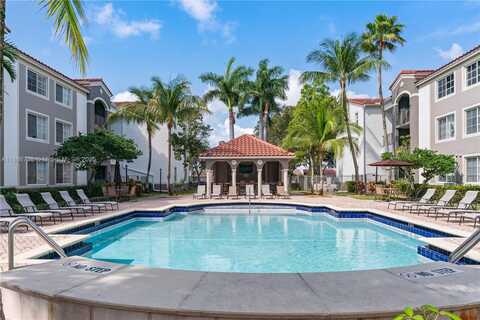6851 SW 44th St, Miami, FL 33155
