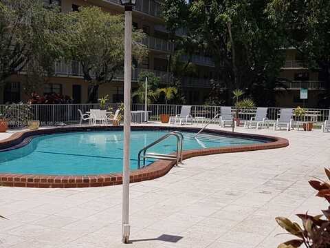 500 NE 2nd St, Dania Beach, FL 33004