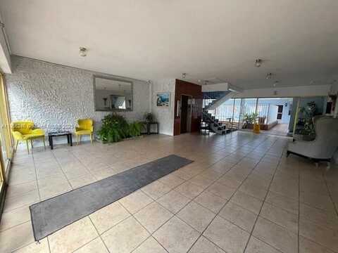 1735 NE 164th St, North Miami Beach, FL 33162