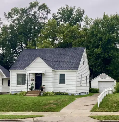 1147 NE Diamond, Grand Rapids, MI 49503