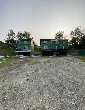 47r Yarnie, Worcester, MA 01602