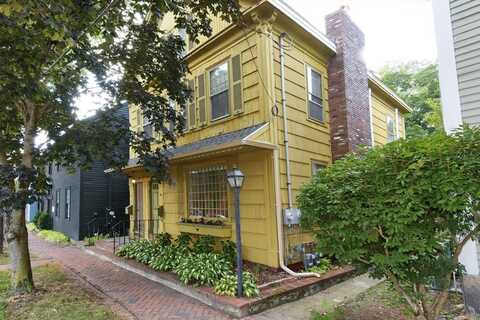 54-56 N Main St, Ipswich, MA 01938