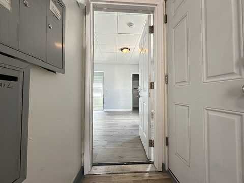 8 Allen Street, Worcester, MA 01610
