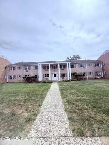 28 Windsor Terrace, Freehold, NJ 07728