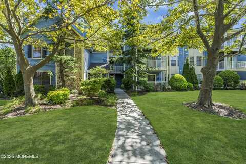 260 Crosspointe Drive, East Brunswick, NJ 08816