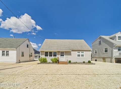 333 N 5th Street, Surf City, NJ 08008