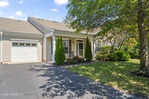 4 Silverside Road, Lakewood, NJ 08701