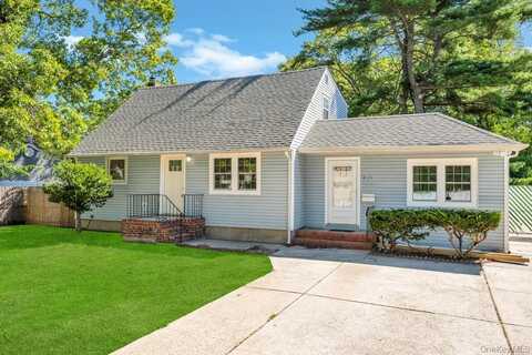 815 Udall Road, West Islip, NY 11795