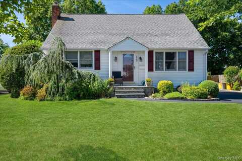 3980 Kingsberry Road, Seaford, NY 11783