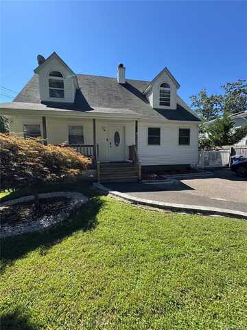 42a Wills Avenue, Mastic, NY 11950