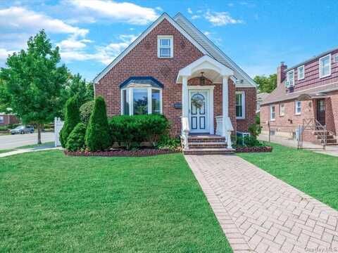 8160 248th Street, Bellerose, NY 11426
