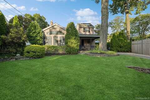 115 Taft Crescent, Centerport, NY 11721