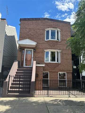 28 Maspeth Avenue, Brooklyn, NY 11211