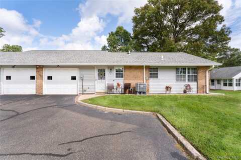 329 Woodbridge Drive, Ridge, NY 11961