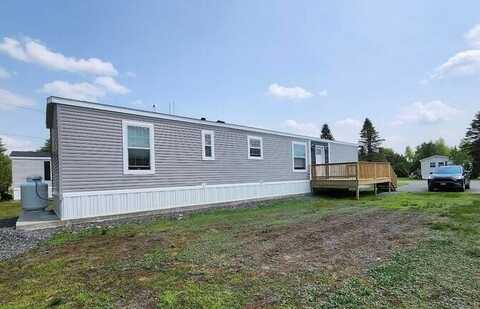 9 Christara Mobile Home Park, East Millinocket, ME 04430