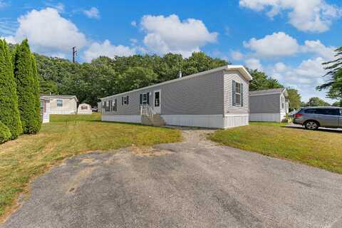 10 Village Drive, Lewiston, ME 04240