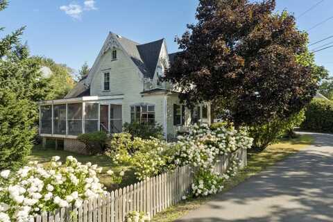 24 Barlow Hill Road, Boothbay, ME 04544