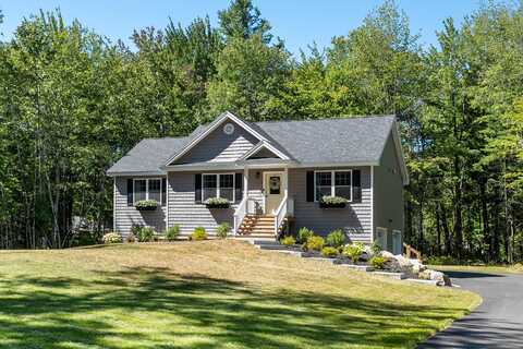 31 Oakwood Lane, Kennebunk, ME 04043