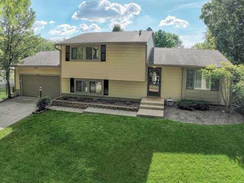 1609 Forrest Boulevard, Saint Charles, IL 60174