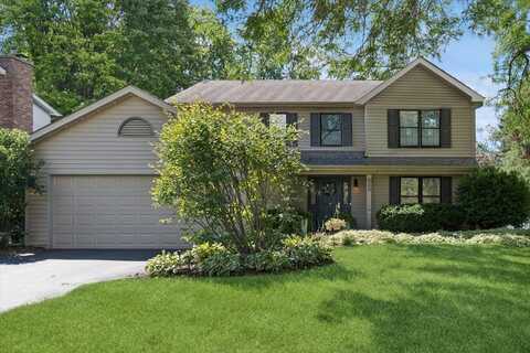 800 Muirhead Avenue, Naperville, IL 60565