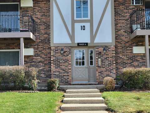 9s025 Lake Drive, Willowbrook, IL 60527