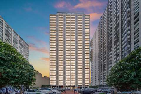 5733 N Sheridan Road, Chicago, IL 60660