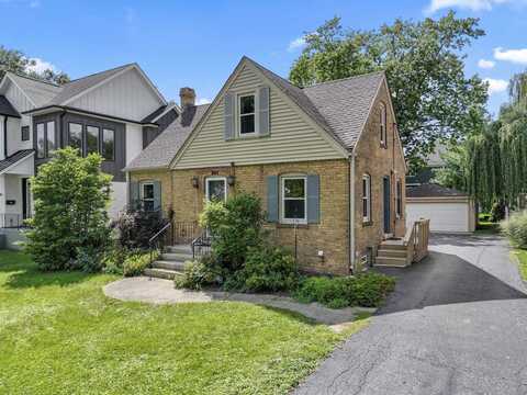 980 S Spring Road, Elmhurst, IL 60126