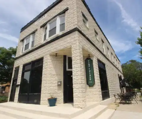416 W Virginia Street, Crystal Lake, IL 60014