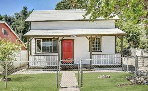 245 Commercial Avenue, Riverside, CA 92507