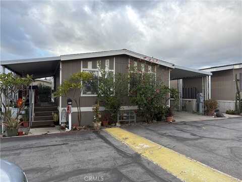 19850 E Arrow Hyw C8, Covina, CA 91724