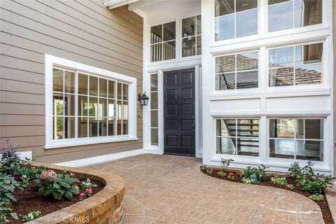 5515 E Crest De Ville Avenue E, Orange, CA 92867