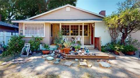22542 Burbank Boulevard, Woodland Hills, CA 91367