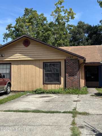 5687 BENNINGTON Drive, Jacksonville, FL 32244