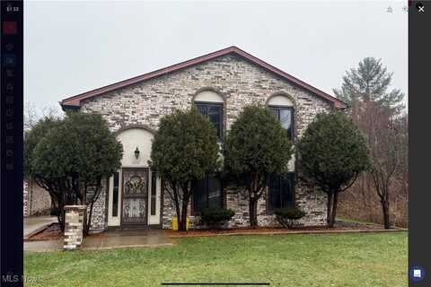 6295 Saint Andrews Drive, Canfield, OH 44406
