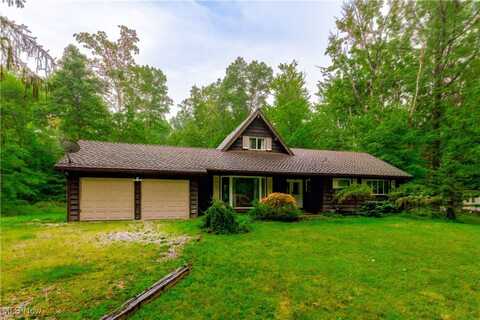 8693 E Craig Drive, Chagrin Falls, OH 44023