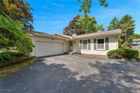 106 Stoney Creek Court, Boardman, OH 44512