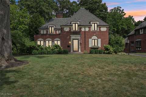 227 Overwood Road, Akron, OH 44313