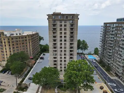 12500 Edgewater Drive unit: 208, Lakewood, OH 44107